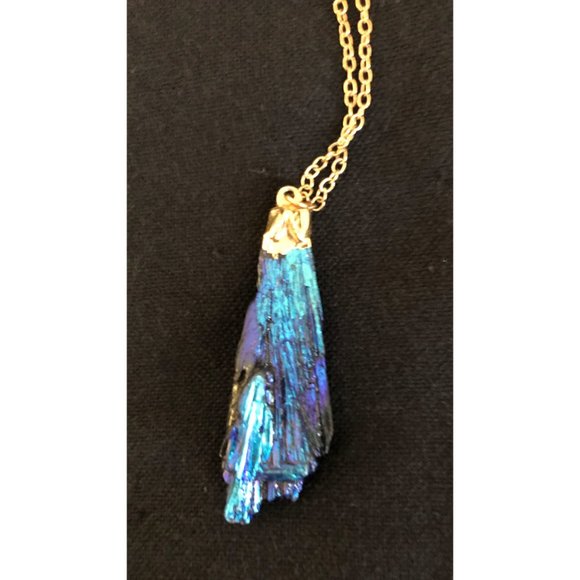 Raw Blue Agate Necklace - Picture 4 of 5